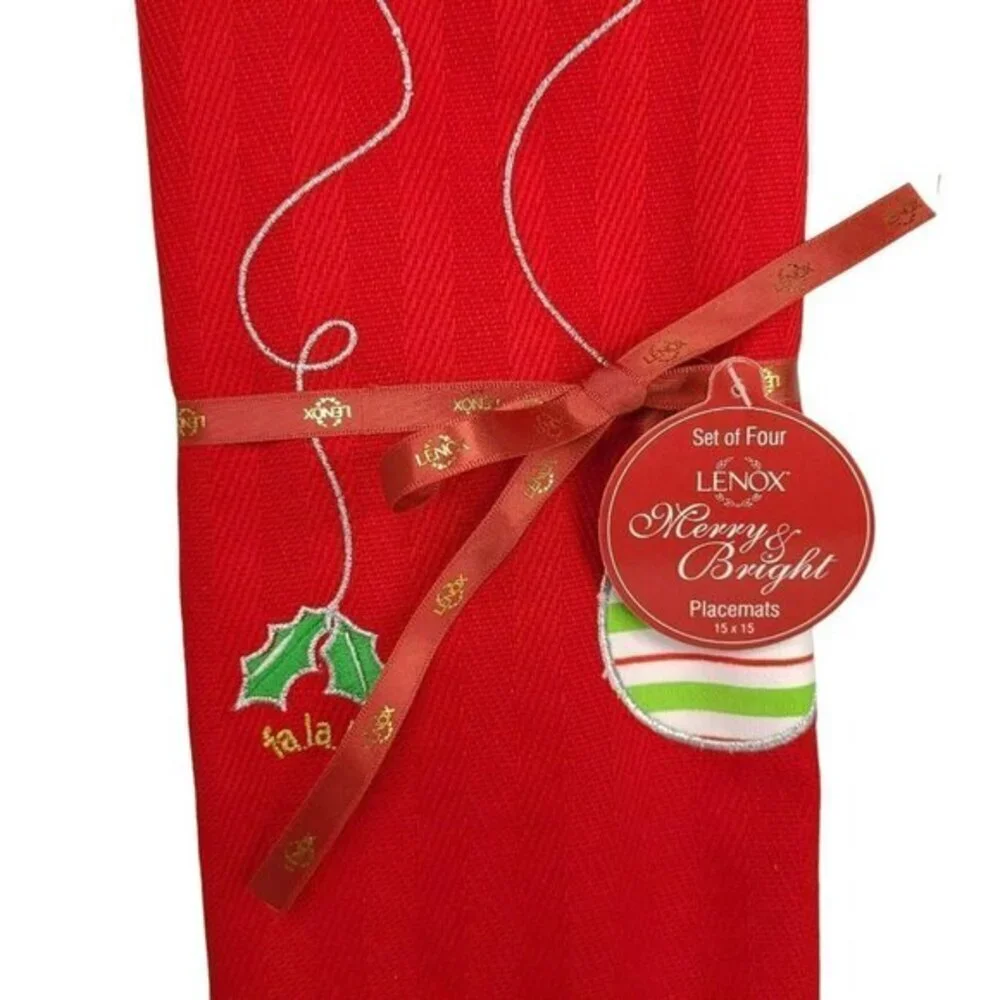 Lenox Placemats Merry‎ And Bright Christmas Ornament Red Set of 4 New in Box